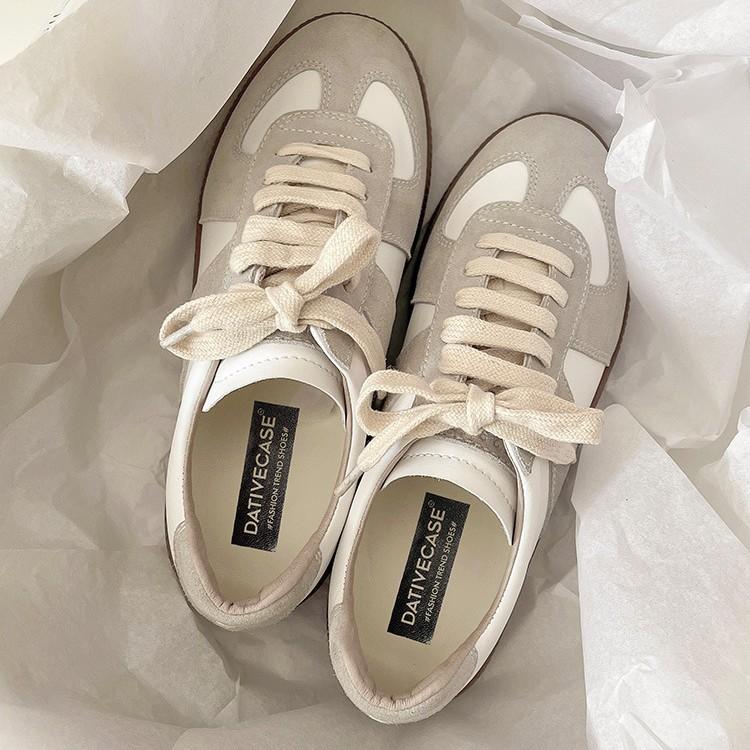 New leather women s shoes sports versatile shallow mouth spring and autumn white shoes women s flat bottom round head casual tide 34 білий
New leather women s shoes sports versatile shallow mouth spring and autumn white shoes women s flat bottom round head casual tide 34 білий