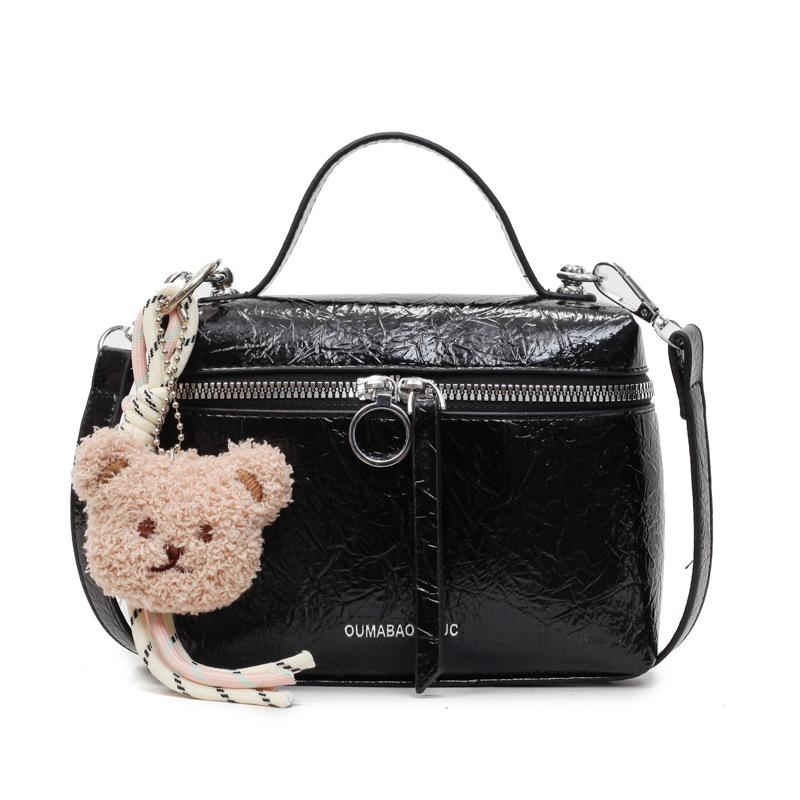 2025 new fashionable and versatile commuter hand-held small square bag women s solid color foreign style solid color solid color shoulder crossbody b With pendant
2025 new fashionable and versatile commuter hand-held small square bag women s solid color foreign style solid color solid color shoulder crossbody b With pendant