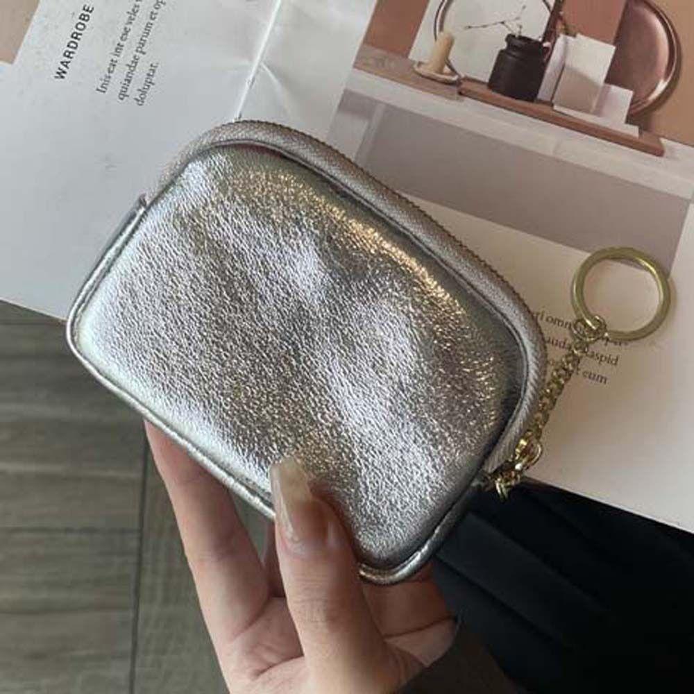 Однотонный серебряный кошелек в корейском стиле, сумка для мелких предметов, портативный кошелек на молнии для мужчин
Однотонный серебряный кошелек в корейском стиле, сумка для мелких предметов, портативный кошелек на молнии для мужчин