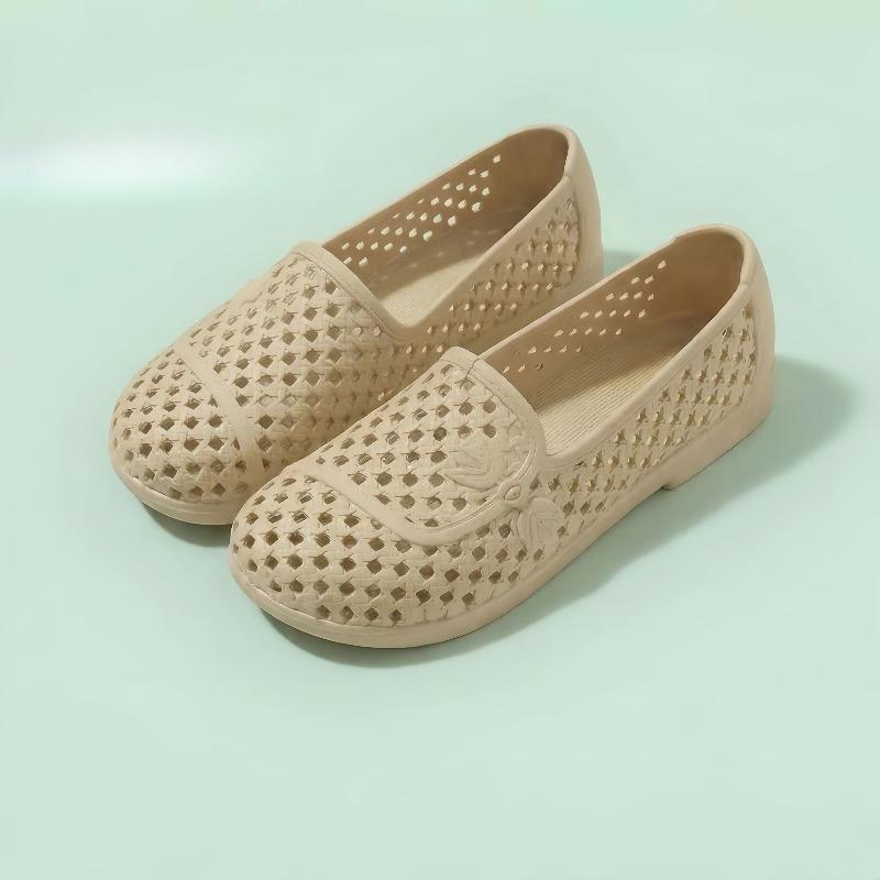 Summer Breathable Hole Shoes Non-slip Ladies Waterproof Sandals Non-slip Shoes Soft-soled Slippers Women 41
Summer Breathable Hole Shoes Non-slip Ladies Waterproof Sandals Non-slip Shoes Soft-soled Slippers Women 41
