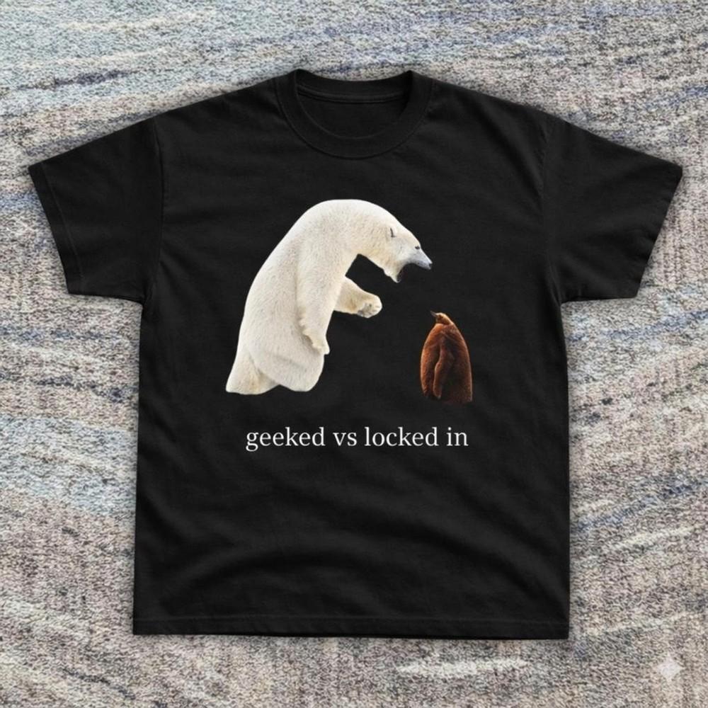 Geeked vs Locked In Bear Graphic TShirt Black Streetwear Tee Full Size S3XL Unisex T-Shirt XXL
Geeked vs Locked In Bear Graphic TShirt Black Streetwear Tee Full Size S3XL Unisex T-Shirt XXL