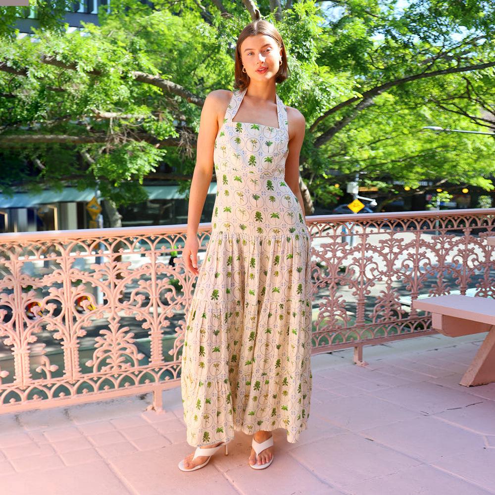 Wind sweet temperament printed sleeveless neck dress female sexy big halter A word long dress XL
Wind sweet temperament printed sleeveless neck dress female sexy big halter A word long dress XL