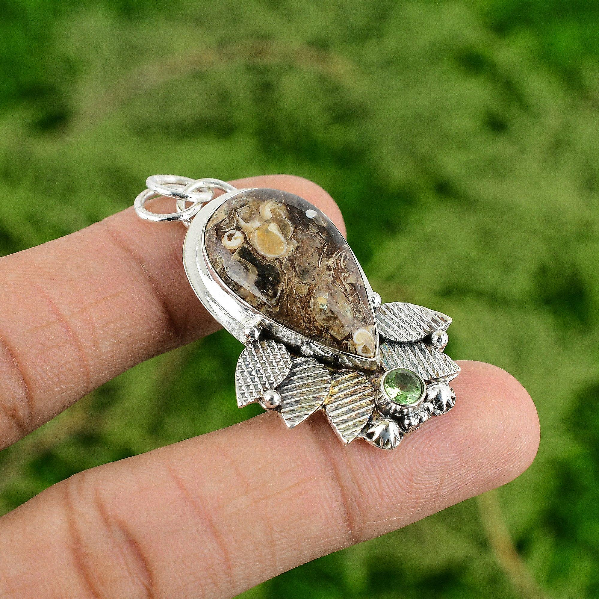 Daughters Day Deal Sterling Silver Turritella Agate Gemstone Peridot New Pendant
Daughters Day Deal Sterling Silver Turritella Agate Gemstone Peridot New Pendant