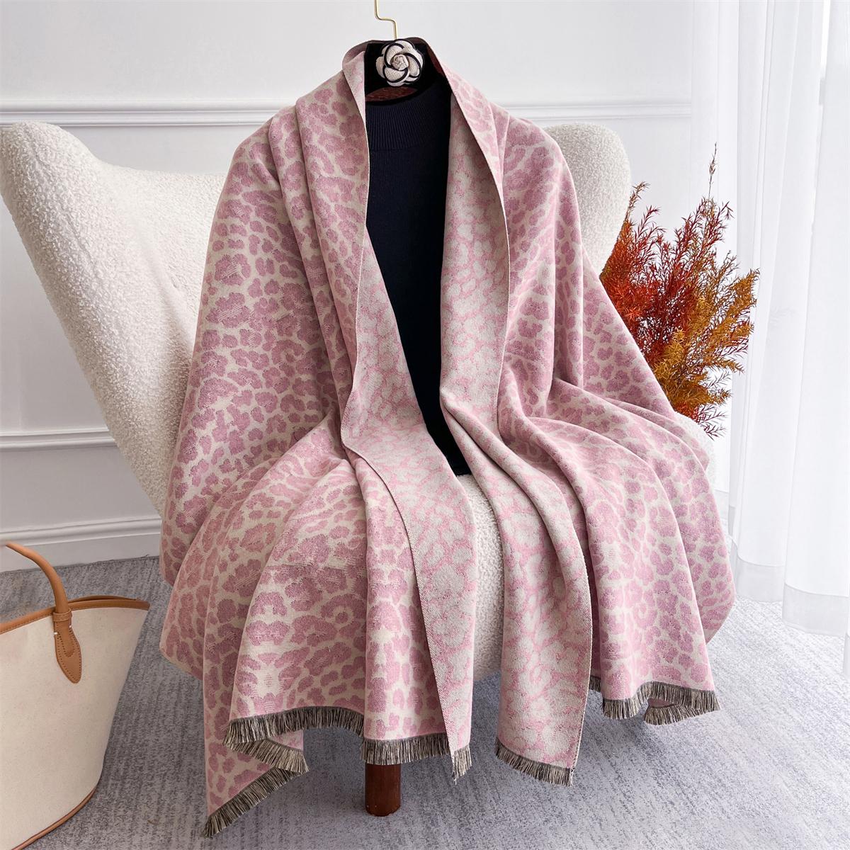 Leopard Pattern Winter Women Scarf High Quality Imitation Cashmere Thicken Warm Shawl Pashmina Scarves Wrap Neckerchief Foulard 63x180cm
Leopard Pattern Winter Women Scarf High Quality Imitation Cashmere Thicken Warm Shawl Pashmina Scarves Wrap Neckerchief Foulard 63x180cm