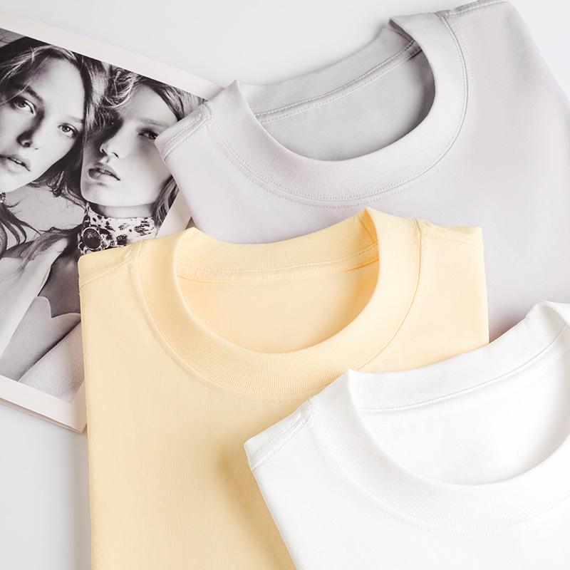 Men s New Heavyweight 230g White Crew Neck Long-Sleeve T-Shirt - Autumn/Winter Style L (70-80 kg)
Men s New Heavyweight 230g White Crew Neck Long-Sleeve T-Shirt - Autumn/Winter Style L (70-80 kg)