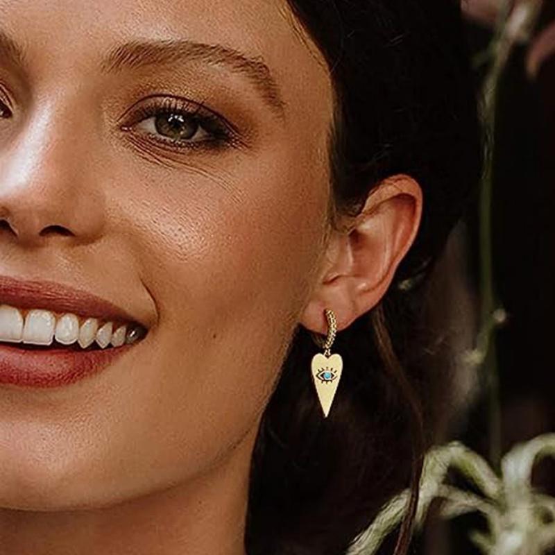 CAOSHI Newly Designed Blue Eye Design Pendant Earrings Fashionable Gold Color Cubic Zirconia Party Zircon Accessories for Women
CAOSHI Newly Designed Blue Eye Design Pendant Earrings Fashionable Gold Color Cubic Zirconia Party Zircon Accessories for Women