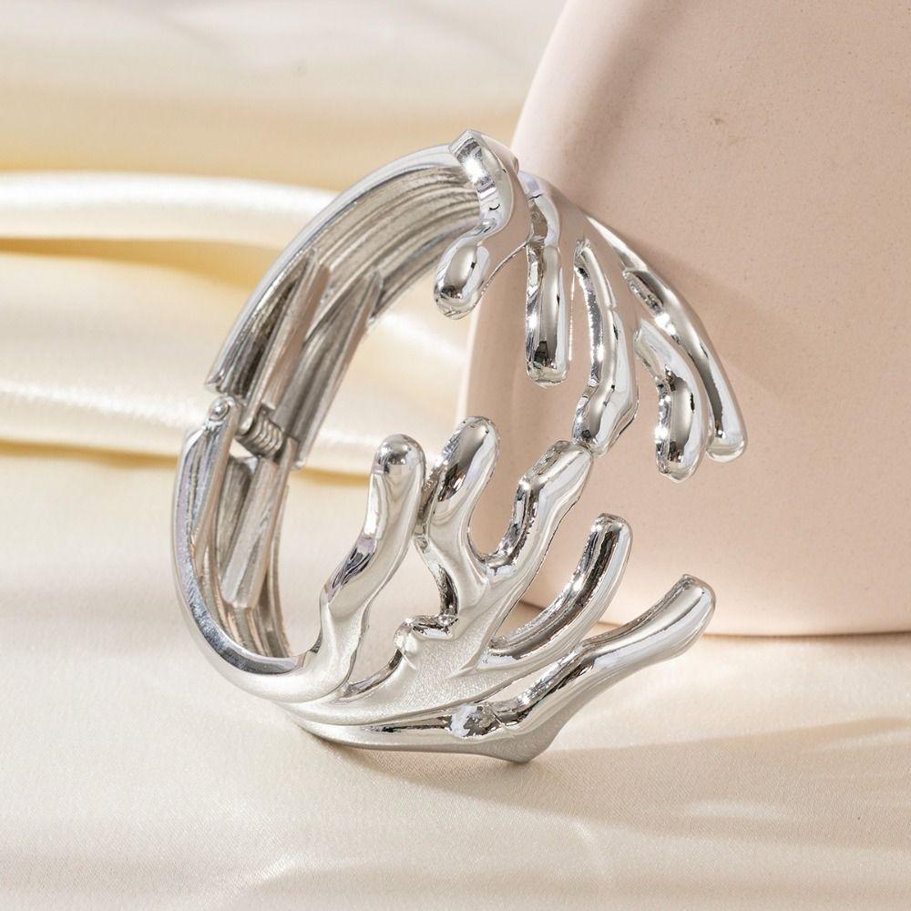 Metal Branch Cuff Bangles Europe American Style Exaggerated Bracelet Girls золотий
Metal Branch Cuff Bangles Europe American Style Exaggerated Bracelet Girls золотий