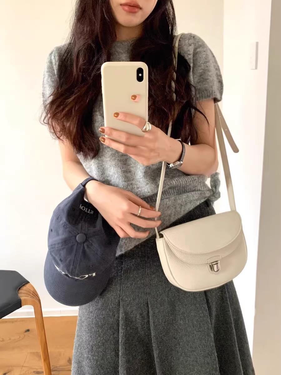 Fashi Saddle Bag for Women Shoulder Bags small Luxury design leather Handbag Wide Strap Ladies Mobile Messenger Bags bolsas белый
Fashi Saddle Bag for Women Shoulder Bags small Luxury design leather Handbag Wide Strap Ladies Mobile Messenger Bags bolsas белый