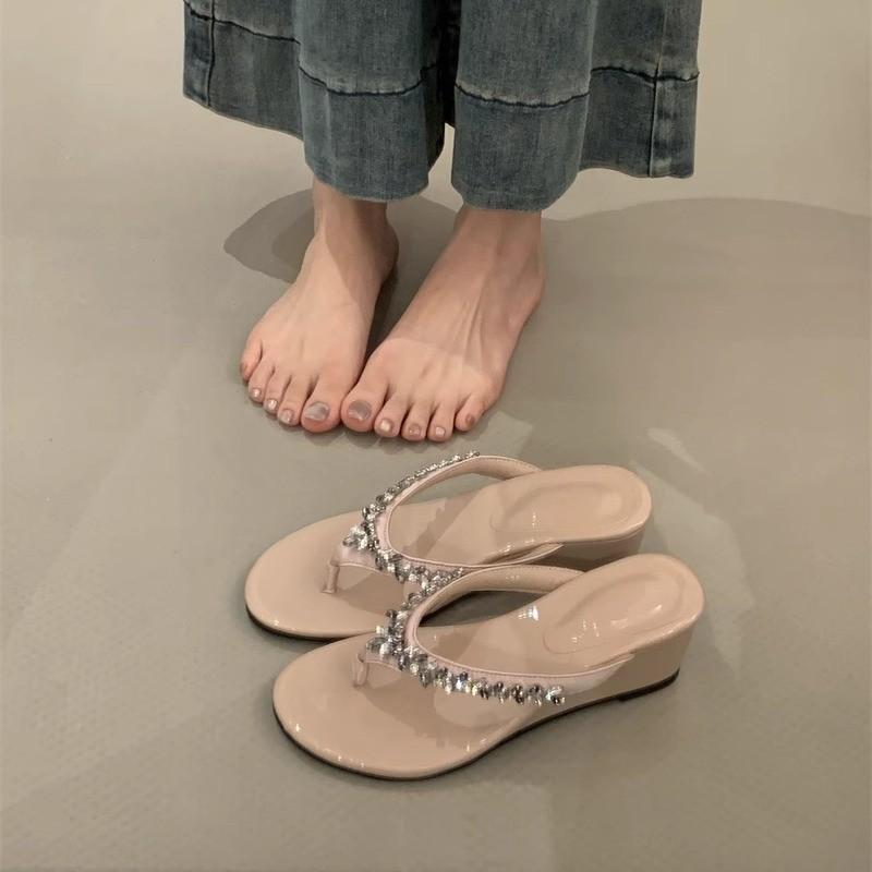 Purple toe wedge heel thick heel flip-flops female 2025 summer thick-bottomed open-toed cool slippers, wearing beach slippers 35 чёрный 
Purple toe wedge heel thick heel flip-flops female 2025 summer thick-bottomed open-toed cool slippers, wearing beach slippers 35 чёрный