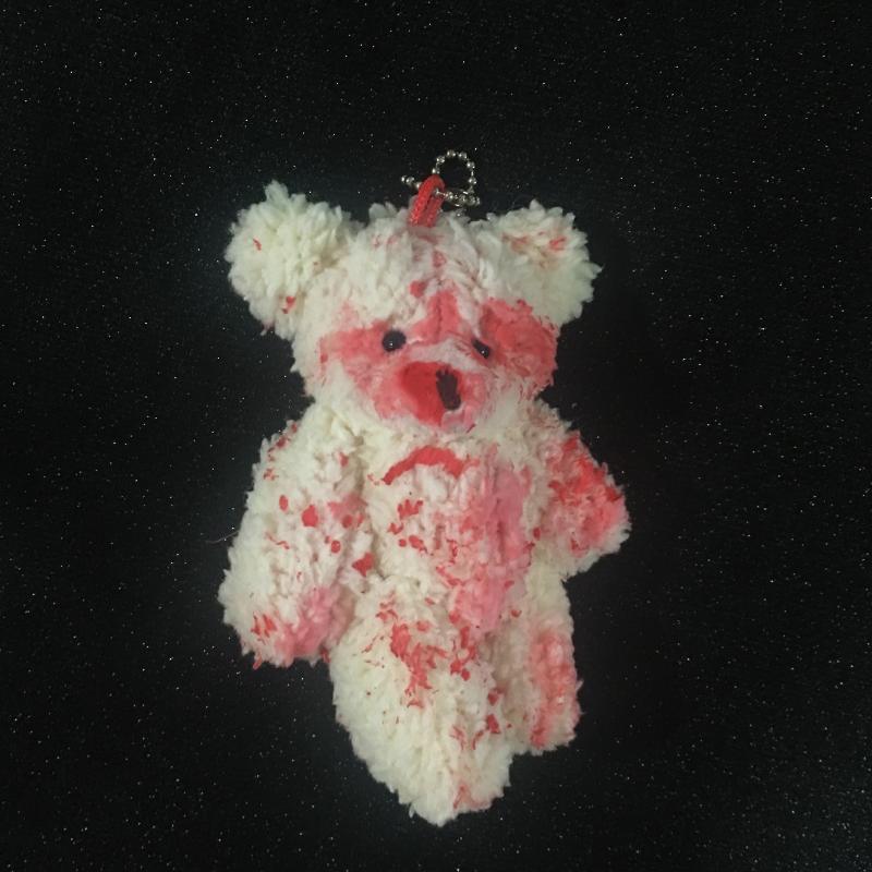 1Pcs Halloween Injured Animal Bear Doll Bag Pendant Cool Punk Bloody Plush Bear Keychain Photo Props Accessories A1
1Pcs Halloween Injured Animal Bear Doll Bag Pendant Cool Punk Bloody Plush Bear Keychain Photo Props Accessories A1