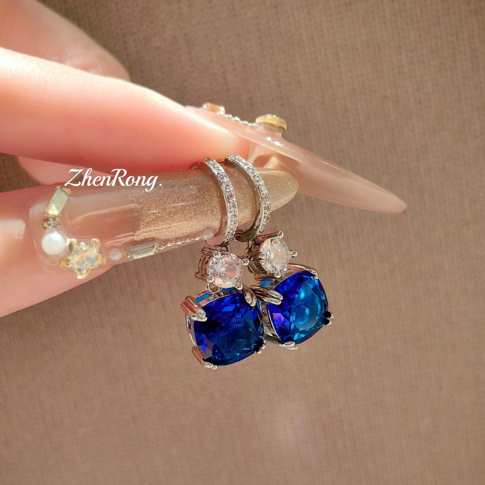 Luxury Royal Blue Earrings Fashionable Light Luxury Women Ear Studs Clip On Dainty Jewelry
Luxury Royal Blue Earrings Fashionable Light Luxury Women Ear Studs Clip On Dainty Jewelry
