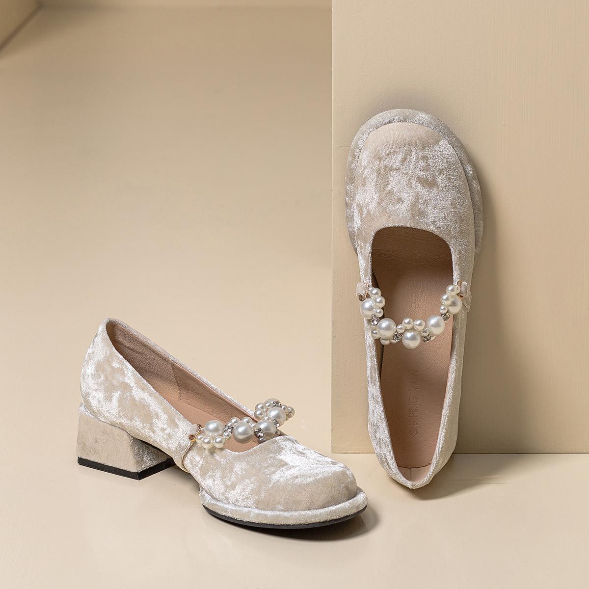 One word with round head thick heel Mary Jane women s shoes, single shoes with skirts that are not tired to wear for a long time, princess style 35
One word with round head thick heel Mary Jane women s shoes, single shoes with skirts that are not tired to wear for a long time, princess style 35