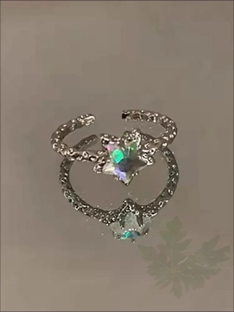 Luxury Adjustable Ring with Embedded Crystals Elegant Design Durable Metal Band Suitable for Daily Wear and Special Occasions One Size серебряный
Luxury Adjustable Ring with Embedded Crystals Elegant Design Durable Metal Band Suitable for Daily Wear and Special Occasions One Size серебряный