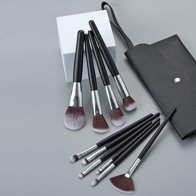 Violeta - Set of 10: Makeup Brush with Case With Case
Violeta - Set of 10: Makeup Brush with Case With Case