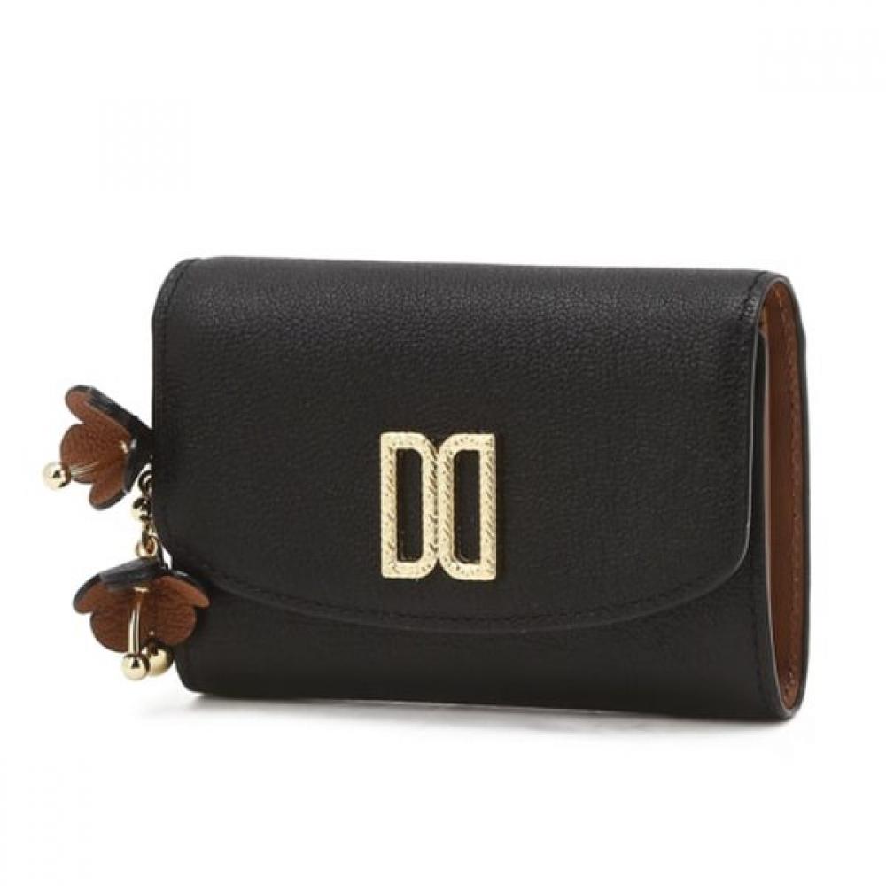 Daks Leather Wallet Dd Decoration Black Dcwa6f123bk Single option
Daks Leather Wallet Dd Decoration Black Dcwa6f123bk Single option
