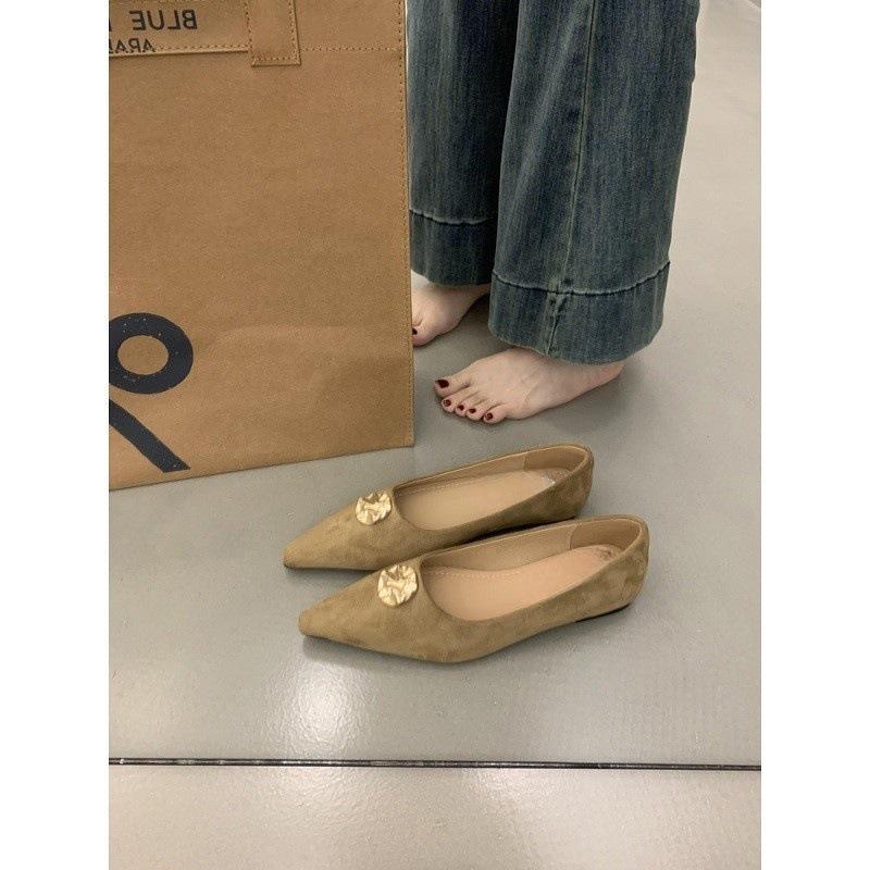 Temperament shallow mouth pointed head flat bottom ladyshoes women s shoes new versatile not tired feet commuting single shoes women 35
Temperament shallow mouth pointed head flat bottom ladyshoes women s shoes new versatile not tired feet commuting single shoes women 35