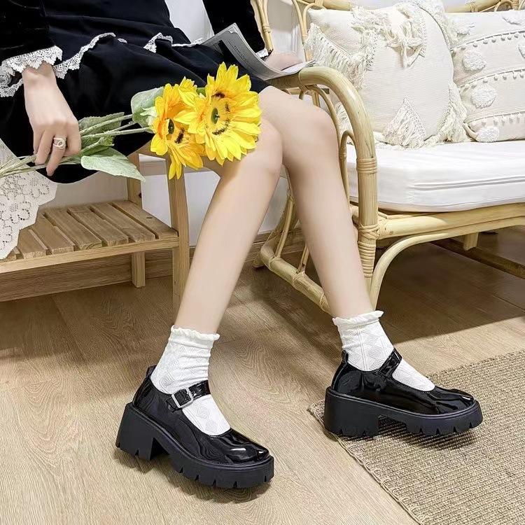 sponge cake platform retro Mary Jane shoes women s new four-season Japanese fashion almost thin small leather shoes 35
sponge cake platform retro Mary Jane shoes women s new four-season Japanese fashion almost thin small leather shoes 35