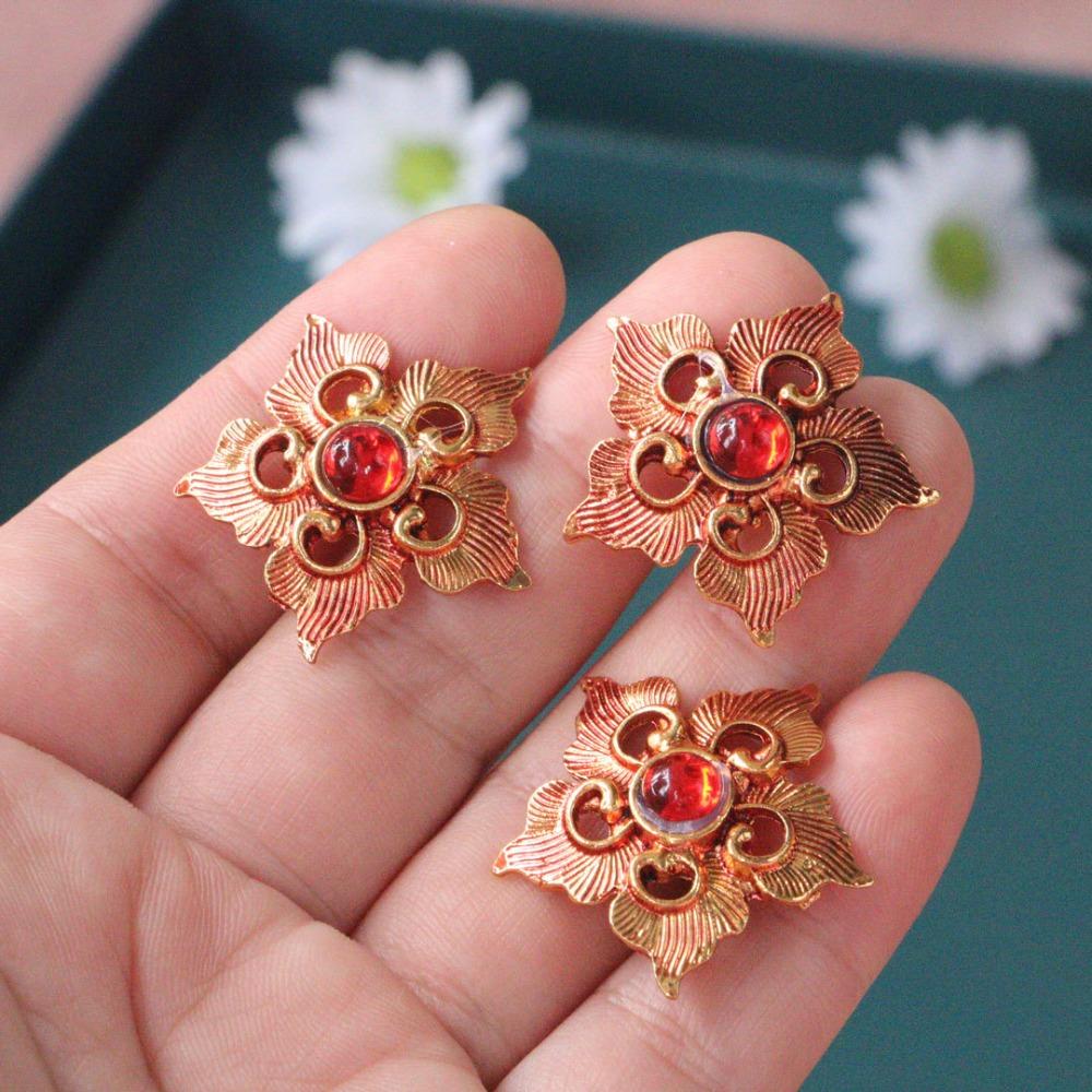 Flower Dai Style Hairpin Hollow Out Gold Hair Fork Creative Thai Hair Stick The Songkran Festival Style 7
Flower Dai Style Hairpin Hollow Out Gold Hair Fork Creative Thai Hair Stick The Songkran Festival Style 7