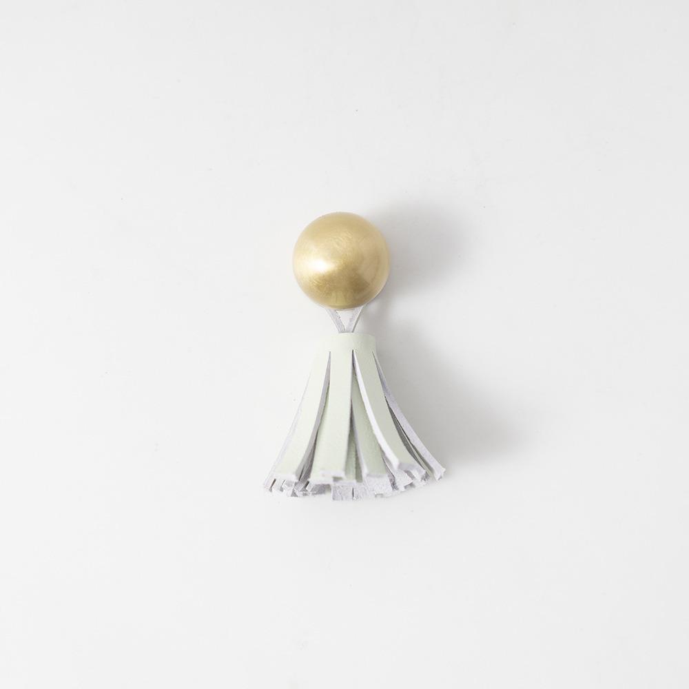 Leather Tassels Kids Room Knob Retro Style Brass Tassel Drawer Handles Light Luxury Multifunctional Cabinet Knob світло-зелений колір
Leather Tassels Kids Room Knob Retro Style Brass Tassel Drawer Handles Light Luxury Multifunctional Cabinet Knob світло-зелений колір
