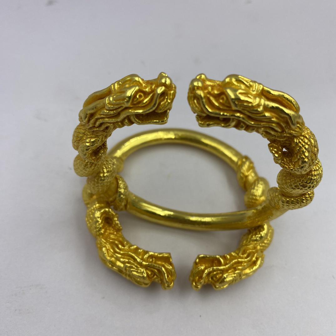 Antique Gilded Brass Double Dragon Head Bracelet – Vintage Open Bangle Jewelry Collection
Antique Gilded Brass Double Dragon Head Bracelet – Vintage Open Bangle Jewelry Collection