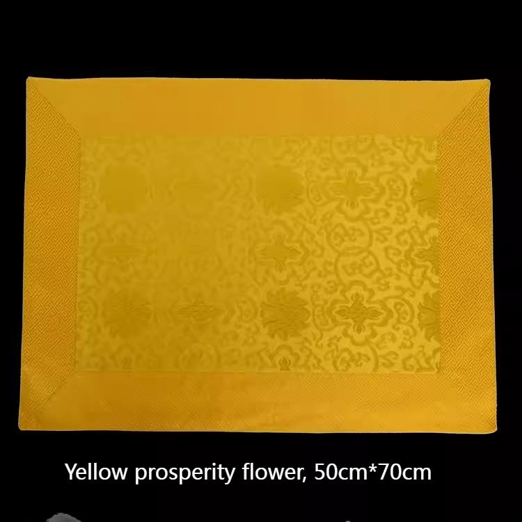 Tibetan Buddha Offering Tablecloth/Yellow Double-layer Thick-wrapped Sutra Cloth Buddhist Sutra Cover Cloth Ritual Tool Pad
Tibetan Buddha Offering Tablecloth/Yellow Double-layer Thick-wrapped Sutra Cloth Buddhist Sutra Cover Cloth Ritual Tool Pad