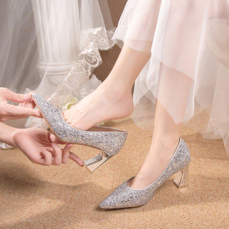 2024 wedding shoes women s French wedding bride shoes crystal sequins high heels bridesmaid shoes pregnant women thick heel single shoes 34
2024 wedding shoes women s French wedding bride shoes crystal sequins high heels bridesmaid shoes pregnant women thick heel single shoes 34
