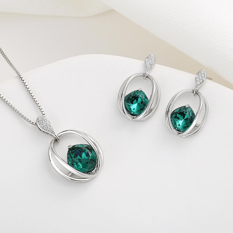 Fashion Simple Women s Colorful Crystal Rhinestone Earring Necklace Set Suitable For Bridal Wedding Party Gifts зелений
Fashion Simple Women s Colorful Crystal Rhinestone Earring Necklace Set Suitable For Bridal Wedding Party Gifts зелений