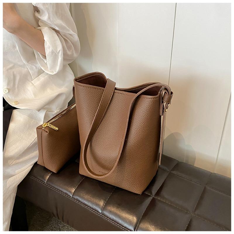 Вместительная ретро нишевая сумка-ведро женская новая детская и для мам высококлассная на одно плечо сумка-подмышка коричневый
Вместительная ретро нишевая сумка-ведро женская новая детская и для мам высококлассная на одно плечо сумка-подмышка коричневый