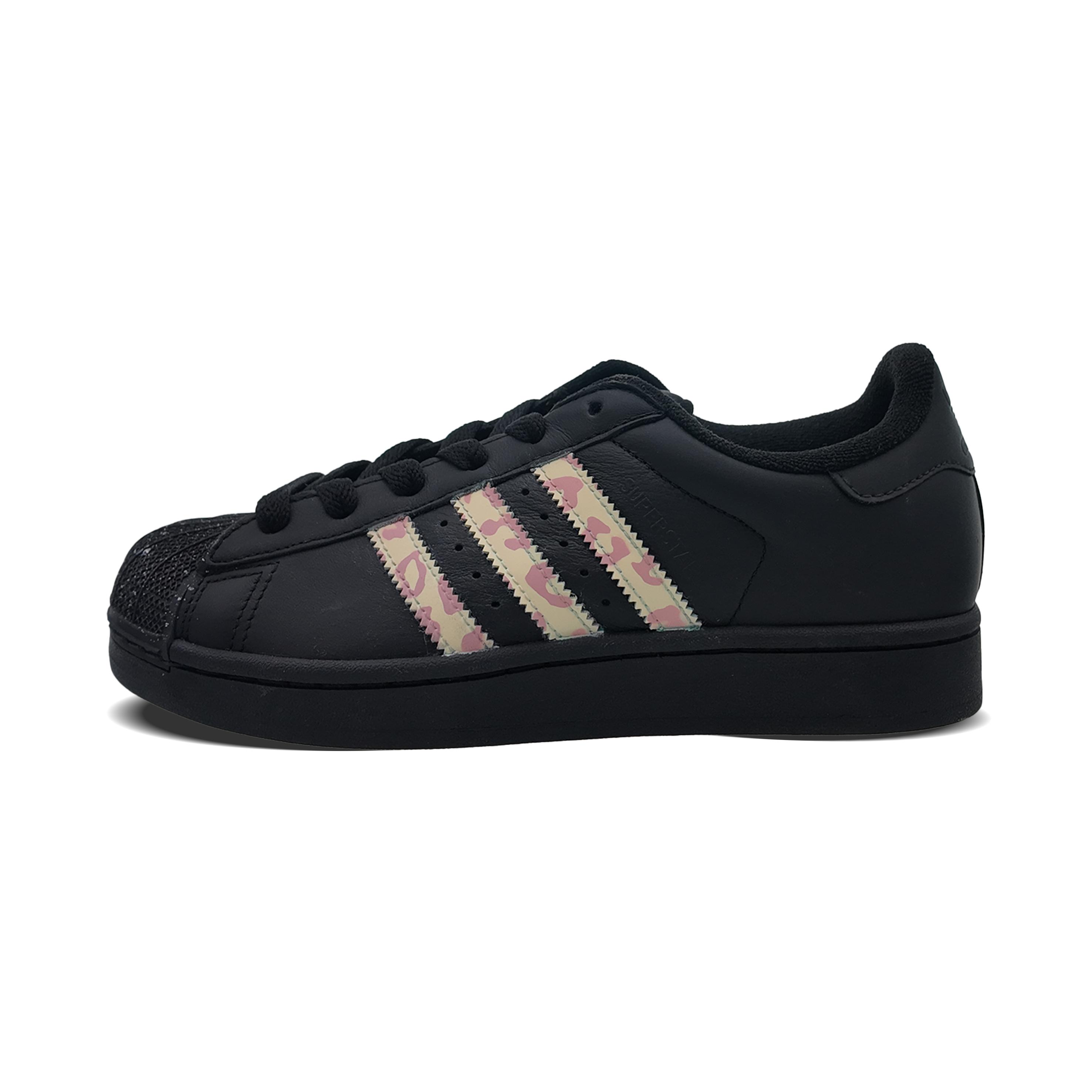Adidas Originals Superstar 2 Low top Skateboard Shoes Unisex Black Pink JI0079(team1487-) 39⅓
Adidas Originals Superstar 2 Low top Skateboard Shoes Unisex Black Pink JI0079(team1487-) 39⅓