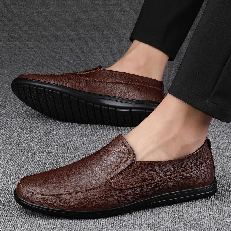 Leather shoes men s hollowed-out breathable casual men s shoes soft-soled soft leather beanie shoes men s one-pedal loafers men s shoes 45 коричневий
Leather shoes men s hollowed-out breathable casual men s shoes soft-soled soft leather beanie shoes men s one-pedal loafers men s shoes 45 коричневий