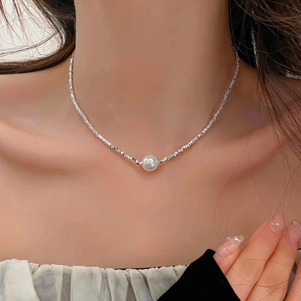 NK-37 Polygon Fragmented Silver Necklace: Women s Light Luxury Clavicle Choker - New High-End Style
NK-37 Polygon Fragmented Silver Necklace: Women s Light Luxury Clavicle Choker - New High-End Style