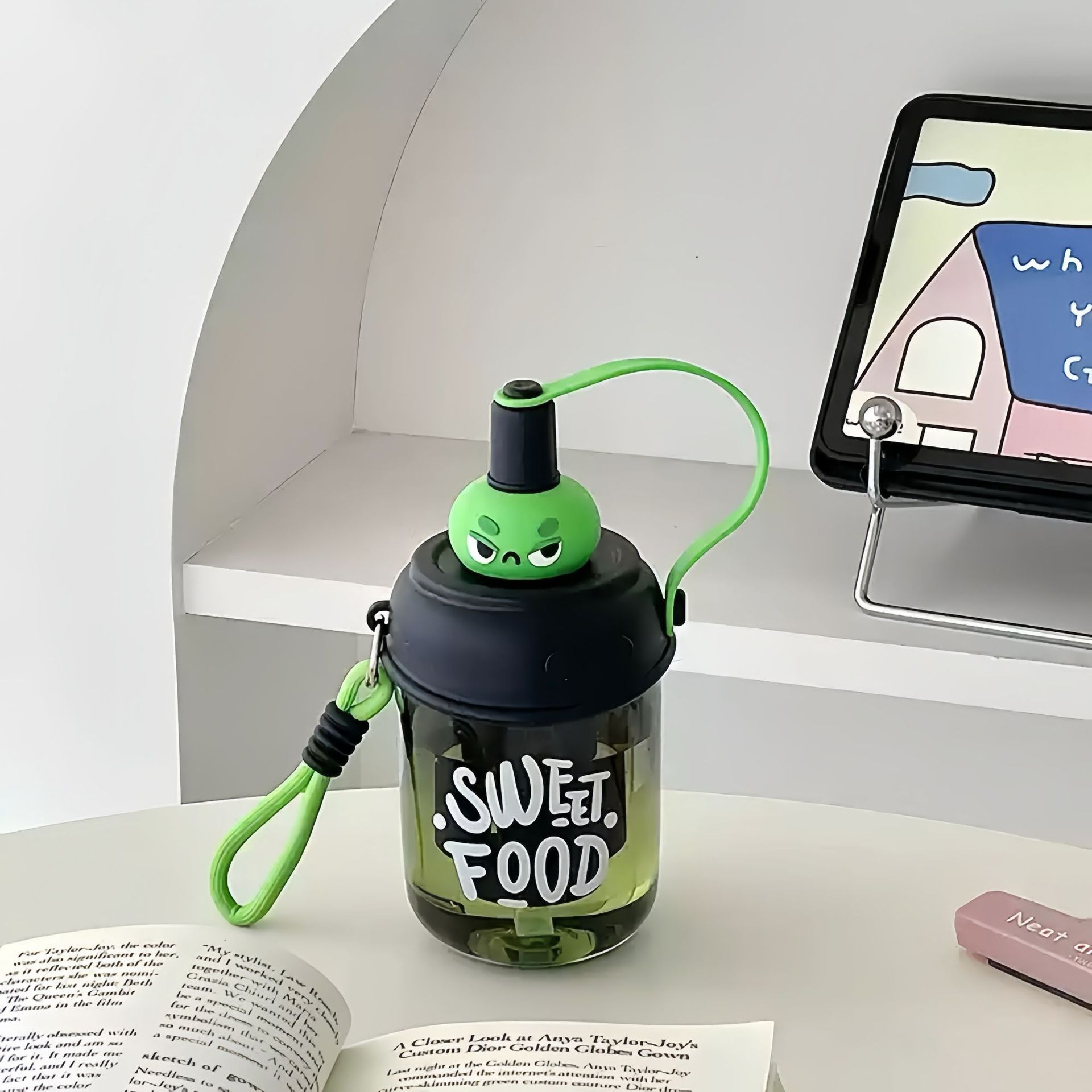 Нова пластикова чашка з великими очима, мила дитяча портативна чашка-поїлка з мотузкою, потовщена модна чашка для напоїв з ручкою 550ml
Нова пластикова чашка з великими очима, мила дитяча портативна чашка-поїлка з мотузкою, потовщена модна чашка для напоїв з ручкою 550ml