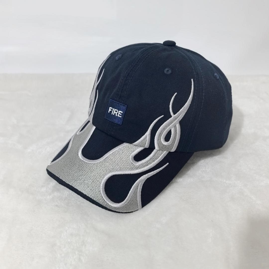 American Retro Y2K Flame Embroidery Baseball Cap Adjustable Fire Pattern Cotton Dad Hat Streetwear Hip Hop Hat for Men Women Adjustable темно-синього кольору
American Retro Y2K Flame Embroidery Baseball Cap Adjustable Fire Pattern Cotton Dad Hat Streetwear Hip Hop Hat for Men Women Adjustable темно-синього кольору