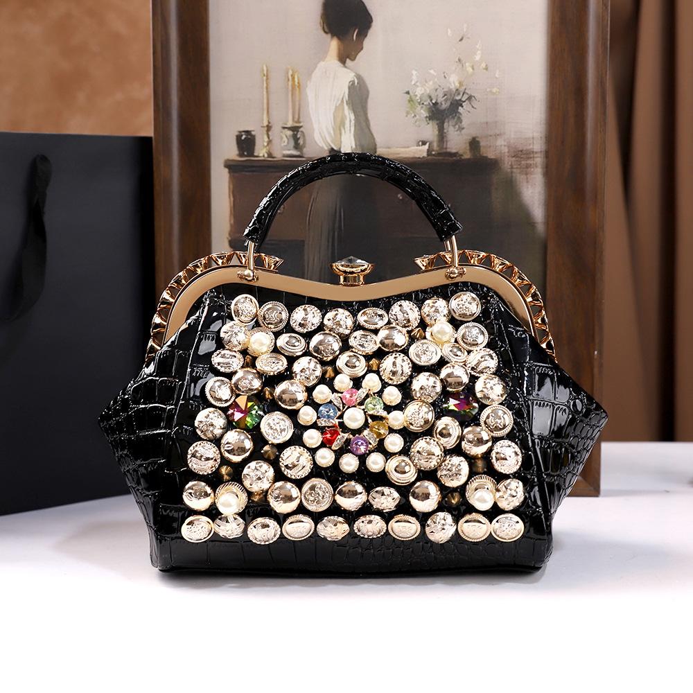 Personalized Women S Bags, Fashionable Portable Bucket Bags, Handmade Beaded Rhinestones, Trendy Shoulder Messenger Bags.
Personalized Women S Bags, Fashionable Portable Bucket Bags, Handmade Beaded Rhinestones, Trendy Shoulder Messenger Bags.