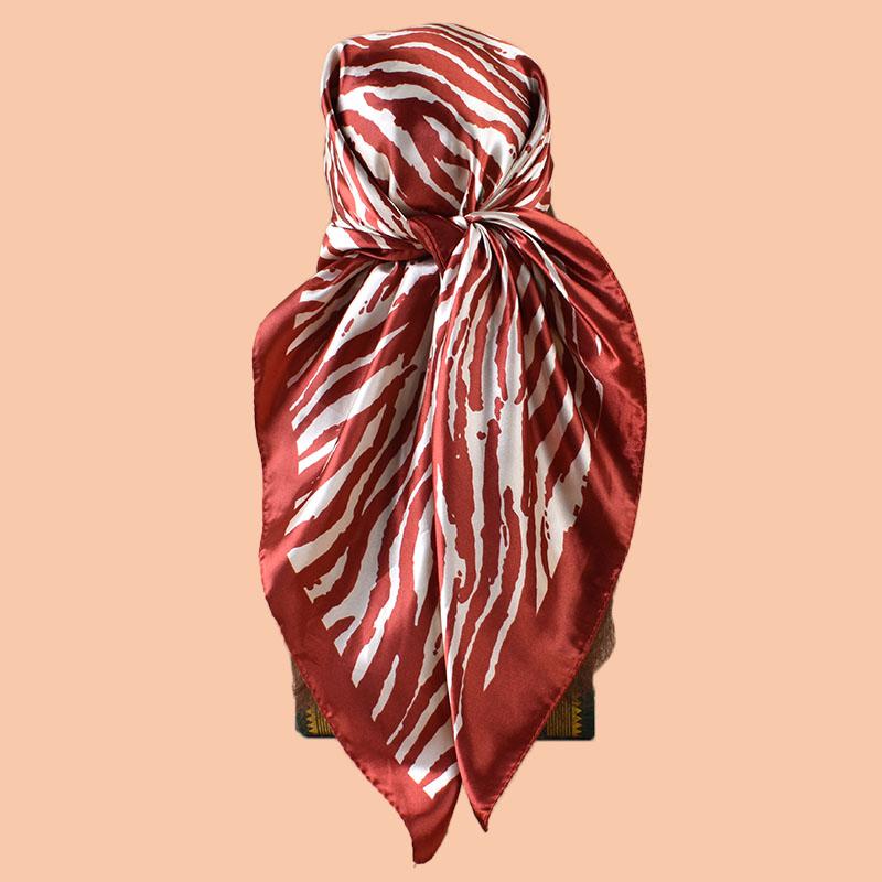 1PC Women s Summer Beach Accessory Fashion Satin Square Scarf 90*90inch Multi-use Headscarf Party Use Versatile Hair Towel 8Y
1PC Women s Summer Beach Accessory Fashion Satin Square Scarf 90*90inch Multi-use Headscarf Party Use Versatile Hair Towel 8Y