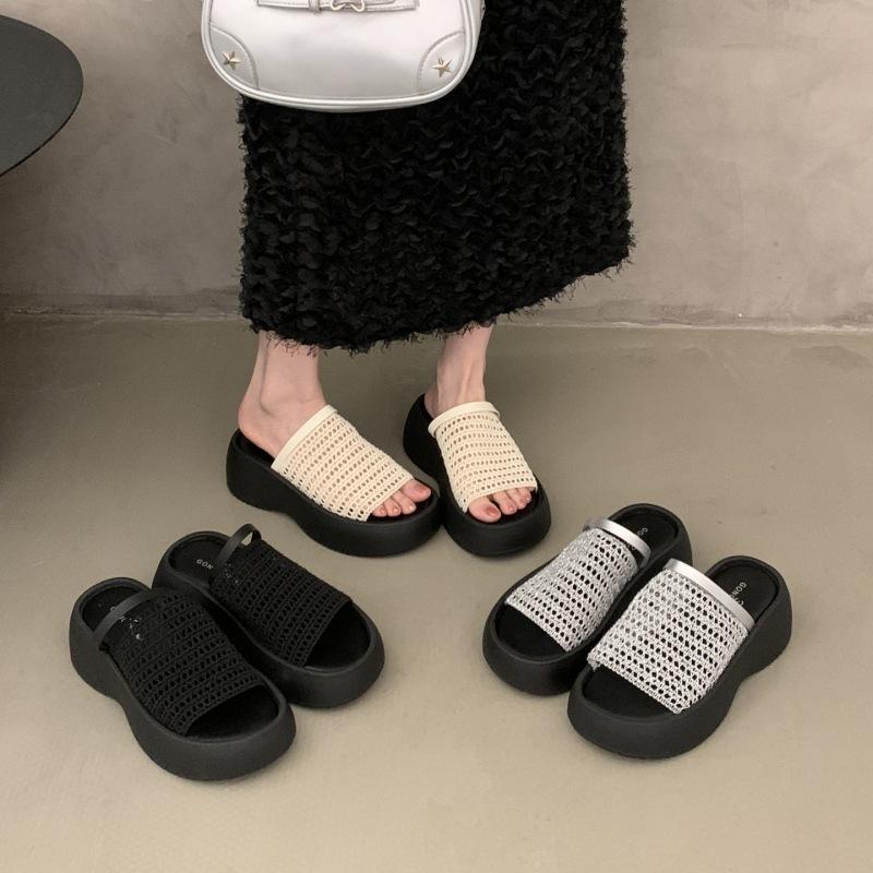 Small height-increasing sandals women s 2025 summer new one-word with open-toe woven hollow muffin platform shoes 40 срібний
Small height-increasing sandals women s 2025 summer new one-word with open-toe woven hollow muffin platform shoes 40 срібний