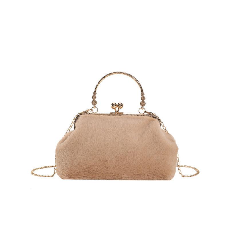 Chic Modern Plush Tote Bag For Commuting With Chain Detail And Soft Fabric хакі
Chic Modern Plush Tote Bag For Commuting With Chain Detail And Soft Fabric хакі