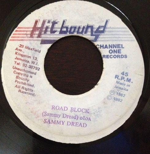 7-дюймовая пластинка SAMMY DREAD Road Block NONE Hit Bound 1982 Ямайка Регги Ска Даб Б/у
7-дюймовая пластинка SAMMY DREAD Road Block NONE Hit Bound 1982 Ямайка Регги Ска Даб Б/у