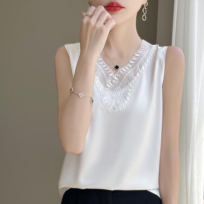 Шелковистая атласная кружевная майка без рукавов с V-образным вырезом - Женский однотонный жаккардовый топ M белый
Шелковистая атласная кружевная майка без рукавов с V-образным вырезом - Женский однотонный жаккардовый топ M белый