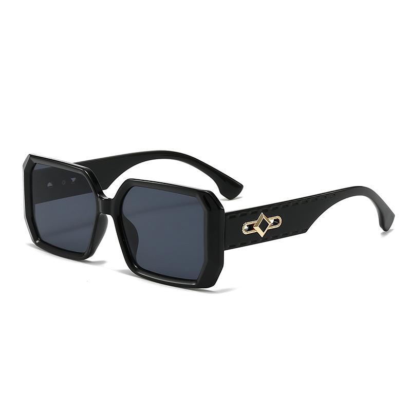 Fashionable Trend Small Trendy Sunglasses With High-end Style, Square Frame, Personalized And Versatile Sunglasses 5050 чорний
Fashionable Trend Small Trendy Sunglasses With High-end Style, Square Frame, Personalized And Versatile Sunglasses 5050 чорний