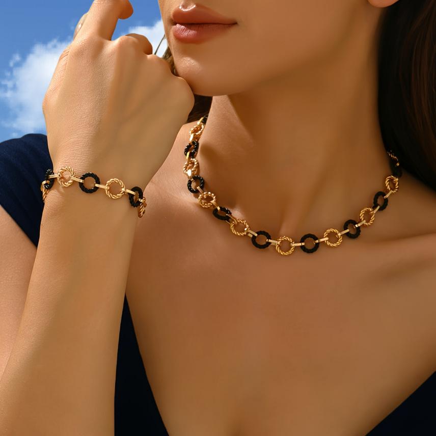 Creative circle metal ring design sense women s neck ring bracelet jewelry set manufacturer
Creative circle metal ring design sense women s neck ring bracelet jewelry set manufacturer