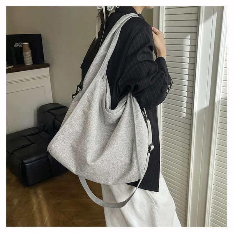 Casual Large-capacity Commuting Women s Shoulder Bag Simple High-end Fashionable Tote All-match Female 39x22x35 сірий
Casual Large-capacity Commuting Women s Shoulder Bag Simple High-end Fashionable Tote All-match Female 39x22x35 сірий