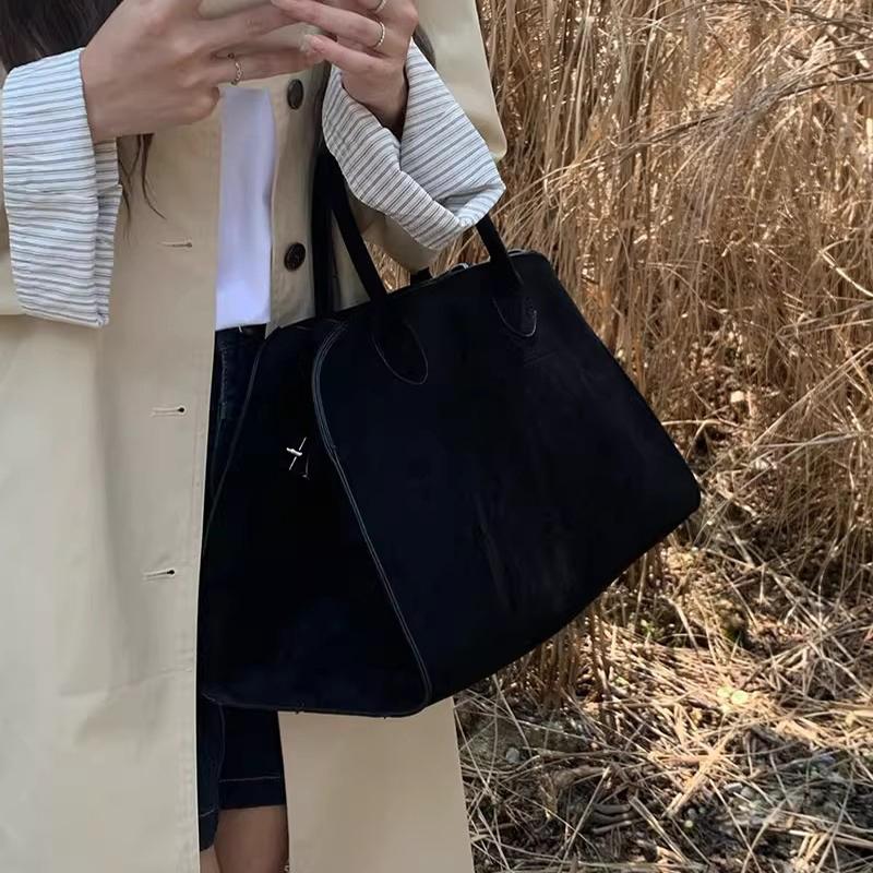Tote Bag Women s Autumn and Winter High-end Niche Design Large-capacity Shoulder Bag Retro Commuter Handbag
Tote Bag Women s Autumn and Winter High-end Niche Design Large-capacity Shoulder Bag Retro Commuter Handbag