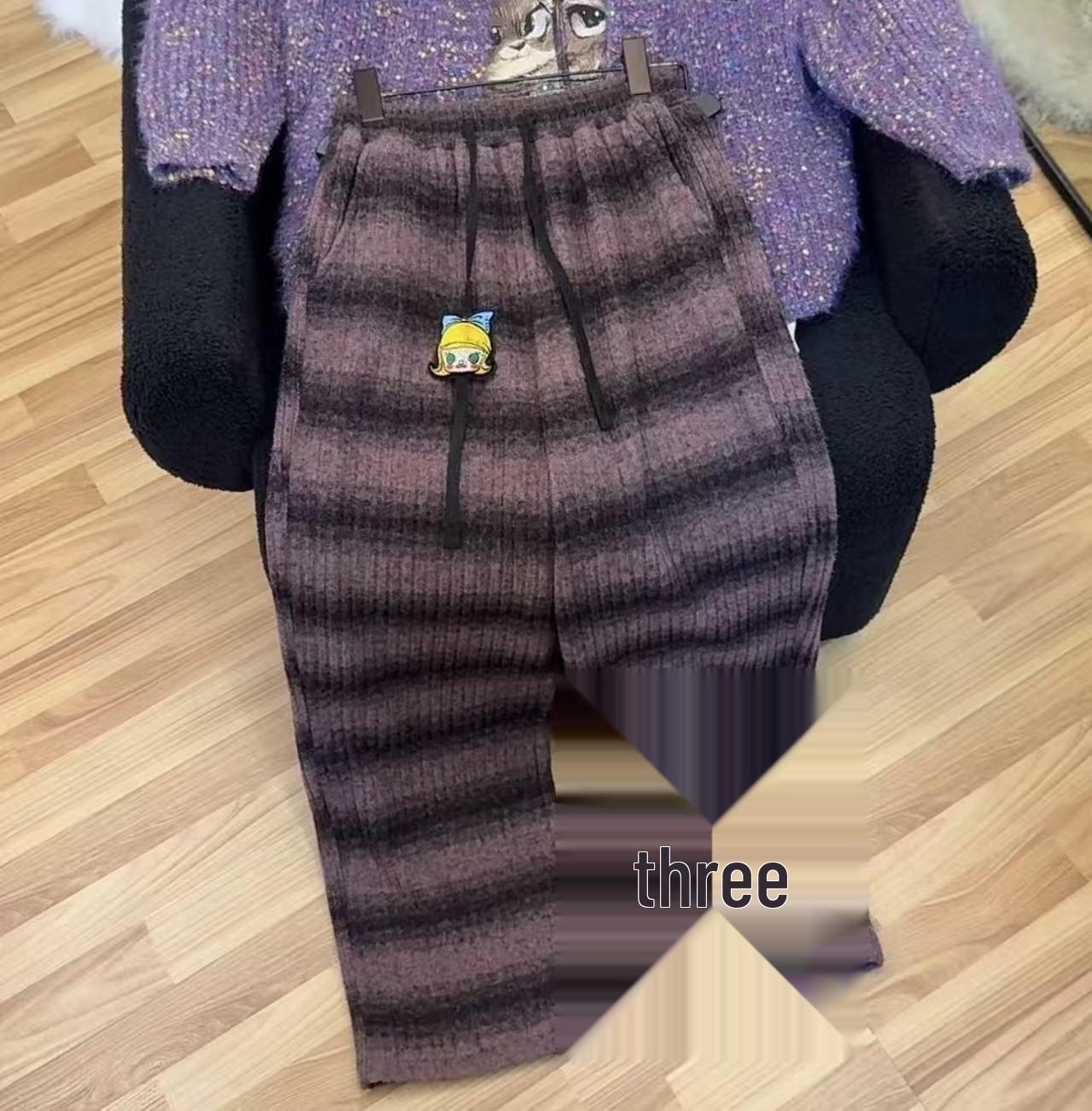 Women s High-Waisted Black & Gray Striped Glutinous Rice Wide-Leg Pants - Soft, Cozy, and Stylish for Autumn/Winter. XXL
Women s High-Waisted Black & Gray Striped Glutinous Rice Wide-Leg Pants - Soft, Cozy, and Stylish for Autumn/Winter. XXL