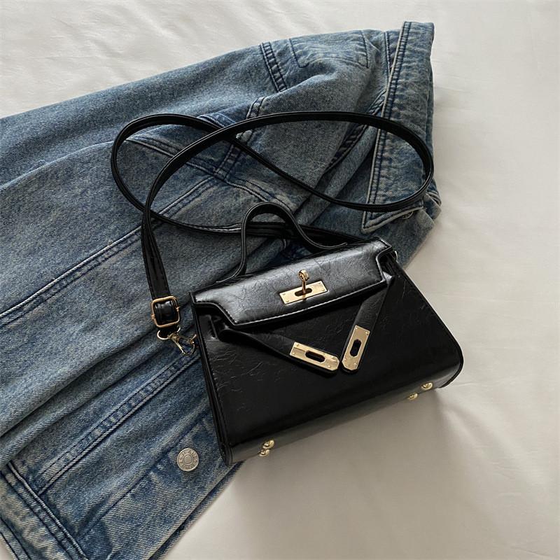 Fashionable Mini Shoulder Bag For Women With Chic Simple Style And Soft Pu Material чёрный
Fashionable Mini Shoulder Bag For Women With Chic Simple Style And Soft Pu Material чёрный