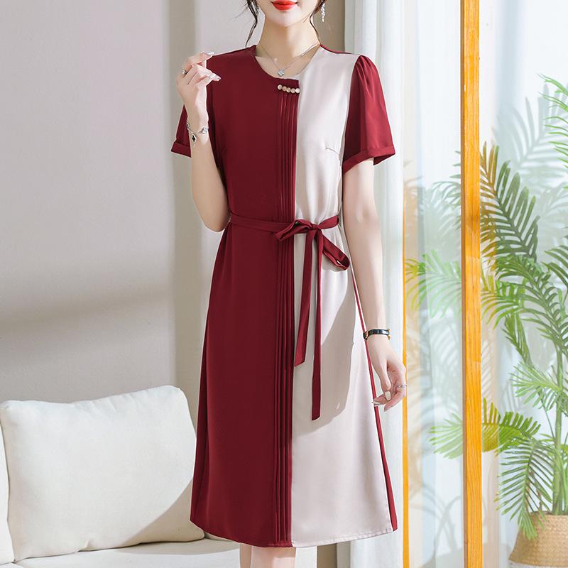 Chic Color-Block High-End Chiffon Midi Dress with Round Neck and Waist-Cinching Design for Women 5XL красный
Chic Color-Block High-End Chiffon Midi Dress with Round Neck and Waist-Cinching Design for Women 5XL красный