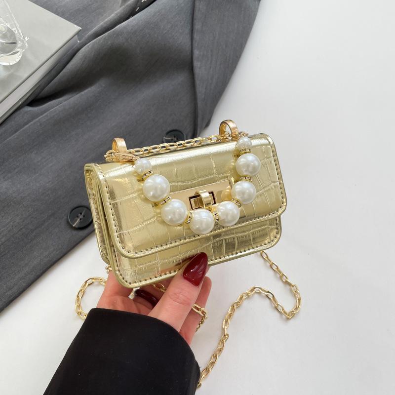 Pearl portable crocodile pattern jelly bag 2025 spring versatile fashion new shoulder messenger bag portable chain bag золотой
Pearl portable crocodile pattern jelly bag 2025 spring versatile fashion new shoulder messenger bag portable chain bag золотой