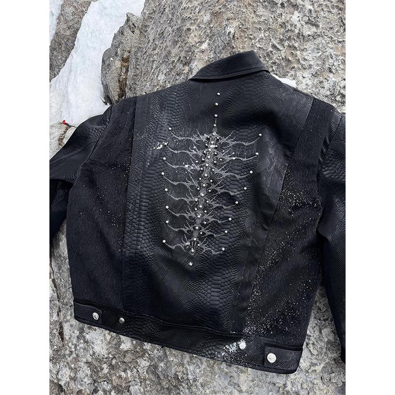 Men s Snake Eye PU Leather Motorcycle Jacket - Snake Print Patchwork, Lapel Design, Short Style Outerwear for Spring and Autumn. XL чёрный
Men s Snake Eye PU Leather Motorcycle Jacket - Snake Print Patchwork, Lapel Design, Short Style Outerwear for Spring and Autumn. XL чёрный