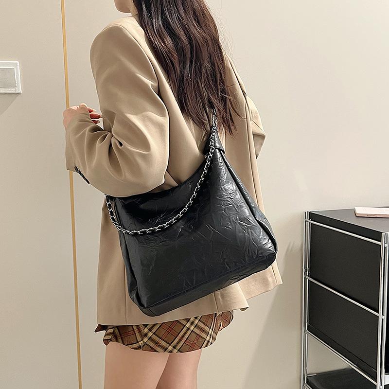 Popular large-capacity bag women s 2025 new women s bag fashionable soft leather tote bag casual messenger bag
Popular large-capacity bag women s 2025 new women s bag fashionable soft leather tote bag casual messenger bag