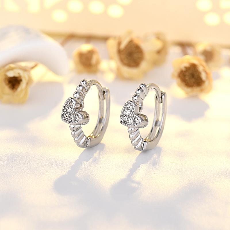 Новый продукт Серьги-сердечки для женщин Модные милые серьги Простые персонализированные серьги
Новый продукт Серьги-сердечки для женщин Модные милые серьги Простые персонализированные серьги